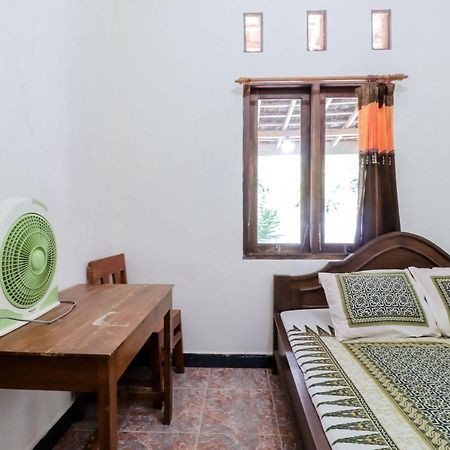 Rock Garden Homestay & Resto Tepus Exterior photo